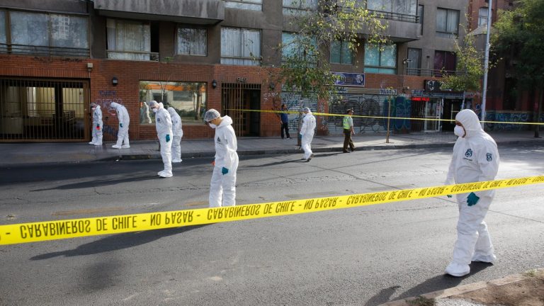 Realizan allanamientos en RM: La intensa búsqueda de sospechosos por crimen de carabinero