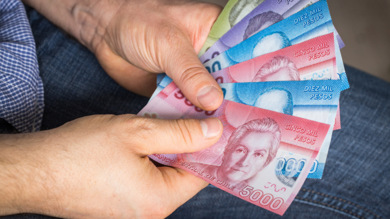 Inició pago de los $74 mil: Revisa acá en 2 sencillos pasos si te corresponde el Bono de Invierno