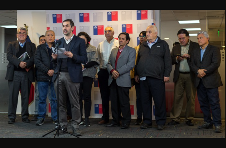 Gobierno llega a acuerdo con MiPymes sobre subsidio al sueldo mínimo hasta 2025