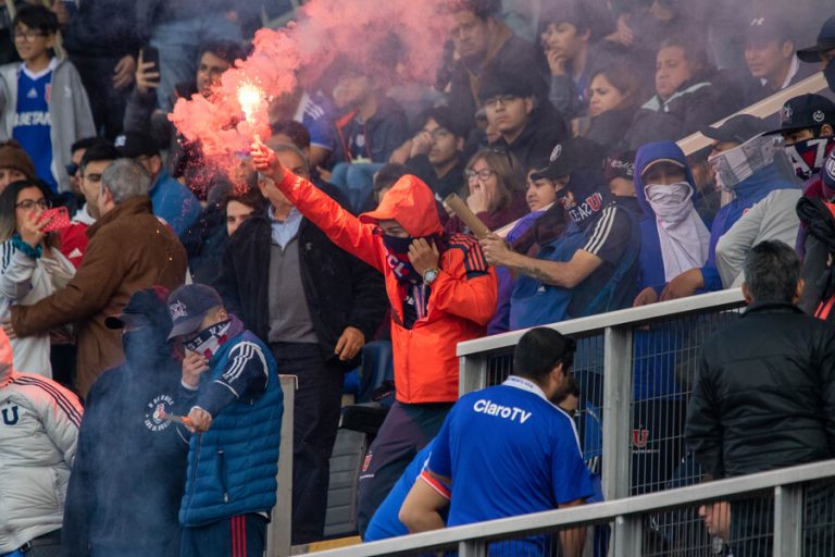 Superclásico solo con mujeres y niños de público: Las sanciones contra la U por los incidentes en Concepción