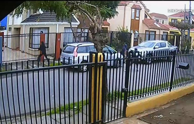 Iban con uniforme y pistolas: Escolares protagonizaron violento intento de robo en Hualpén