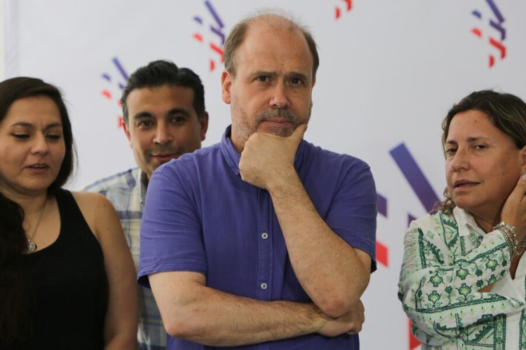 El dilema que enfrenta la Democracia Cristiana: ¿Entrar o no al gobierno?