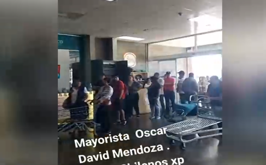 Supermercados de Argentina establecen restricción horaria a extranjeros: Hasta las 15:00 horas pueden comprar