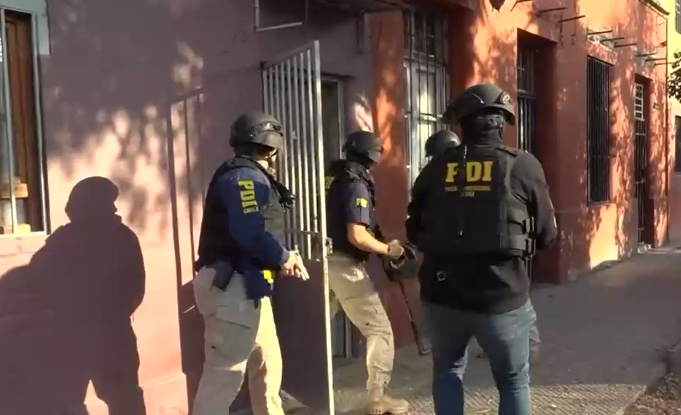 PDI logró la detención de tres nuevos funcionarios de Aduanas por delitos de contrabando y fraude aduanero