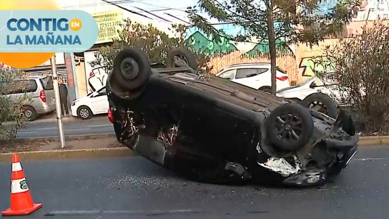 Detienen a conductor ebrio tras volcar su vehículo en La Granja