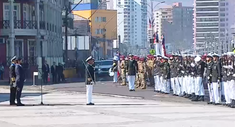 Día de las Glorias Navales: Iquique y Valparaíso concentraron conmemoración con desfiles y actos oficiales