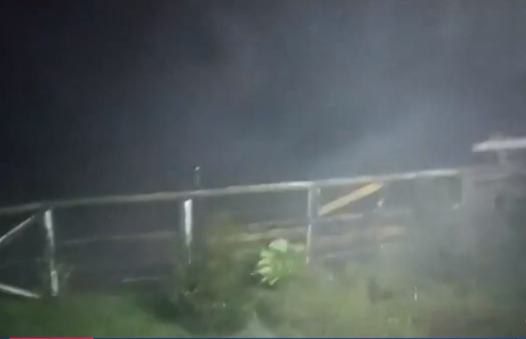 Con voladuras de techo y cortes de luz: Los efectos del fuerte temporal con vientos que superaron los 100 km/h