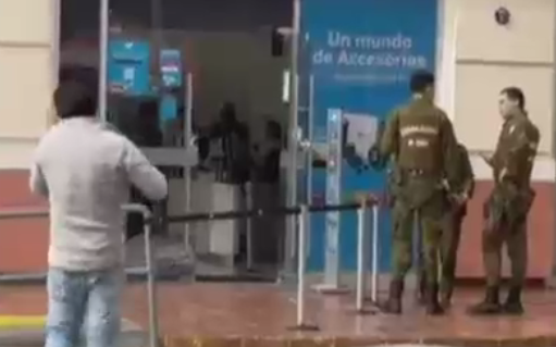 Violento asalto en centro comercial de Maipú: Testigos afirman que delincuentes percutaron varios disparos