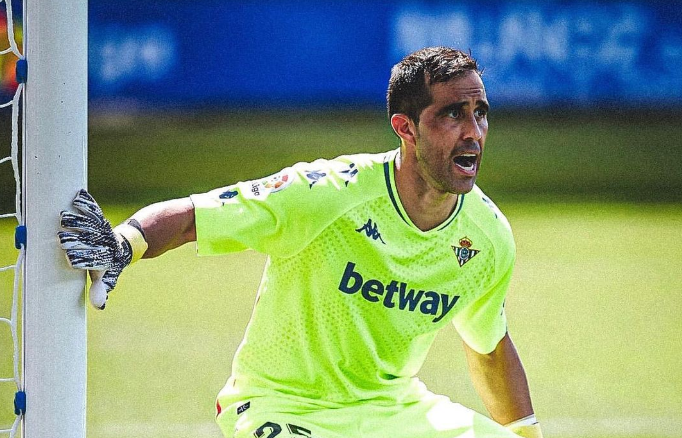 La irónica publicación de Claudio Bravo tras triunfo del Betis: 