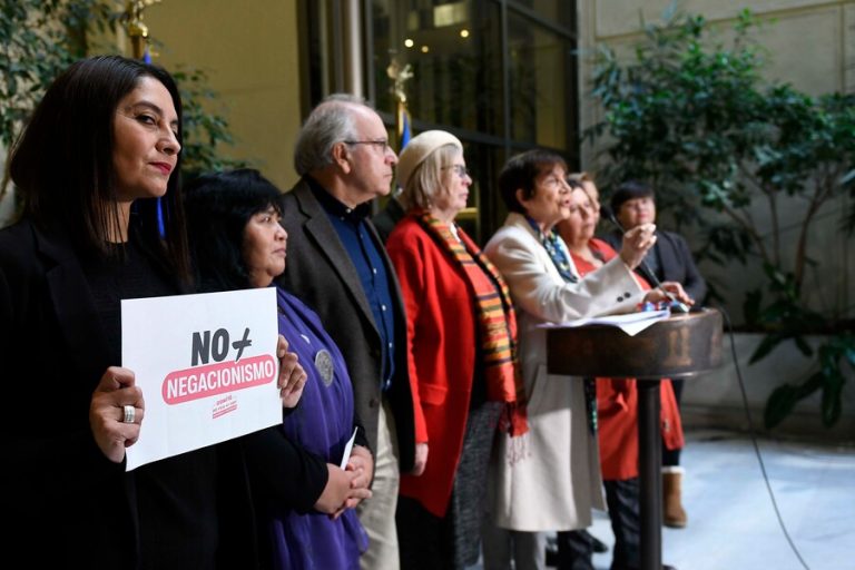 De prisión a multas de más de $2 millones: Proyecto busca sancionar el negacionismo de violaciones a los DD.HH.