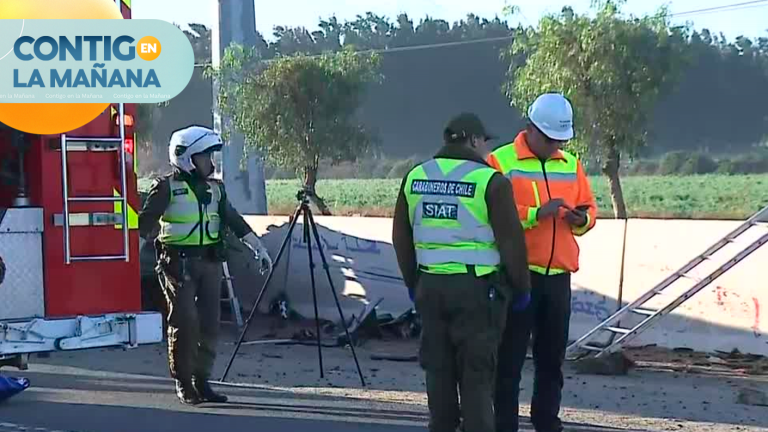Dos personas fallecidas: Automóvil chocó con palmera en autopista acceso sur
