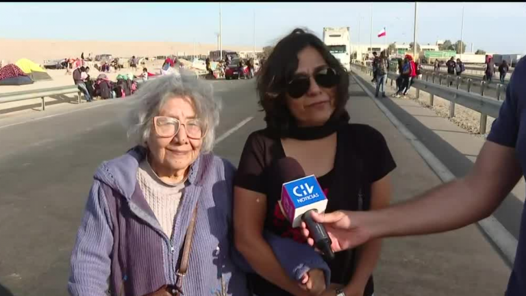 Adulta mayor no puede regresar a Perú después de haber ido a votar a Elección 2023