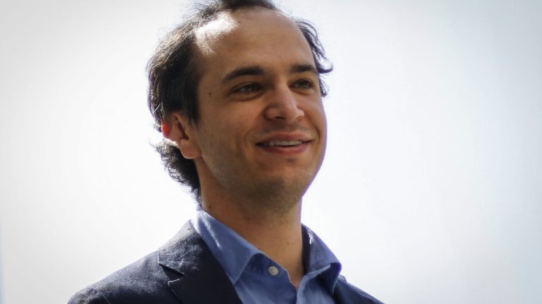 Reflotan polémica por antiguos dichos de consejero republicano electo: “Los negros no se suicidaban cuando eran esclavos”