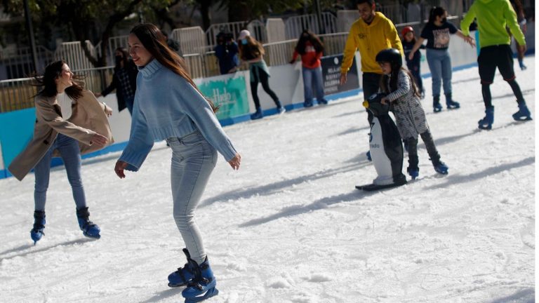 ¿Cuándo parten las vacaciones de invierno 2023 y qué pasa con su posible adelanto?