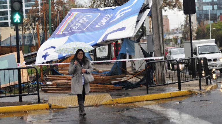 ¿Dónde y cuándo? Emiten aviso por probabilidad de tornados y trombas marinas en la zona sur del país