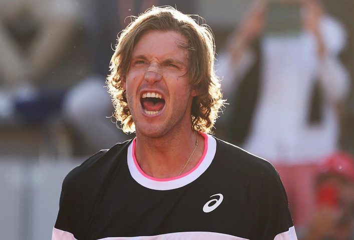 Nico Jarry logró tremenda victoria en Roland Garros y se quedó con histórica posición en el ranking
