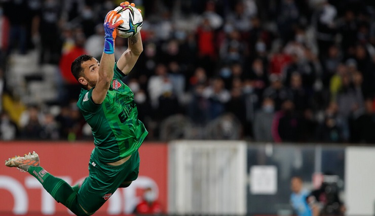 ¡Justicia divina! Nicola Pérez estuvo magistral al contener un penal que puede ser vital para Ñublense