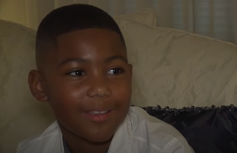 Un pequeño héroe: Niño de 9 años salvó la vida de su amiga en el colegio al aplicar la Maniobra de Heimlich