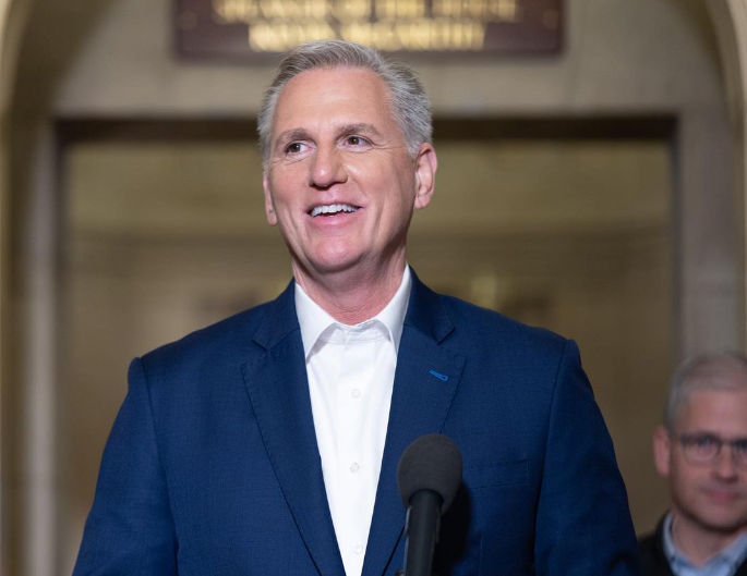 Republicanos de Estados Unidos anuncian maniobra para que Chile deje de tener la Visa Waiver