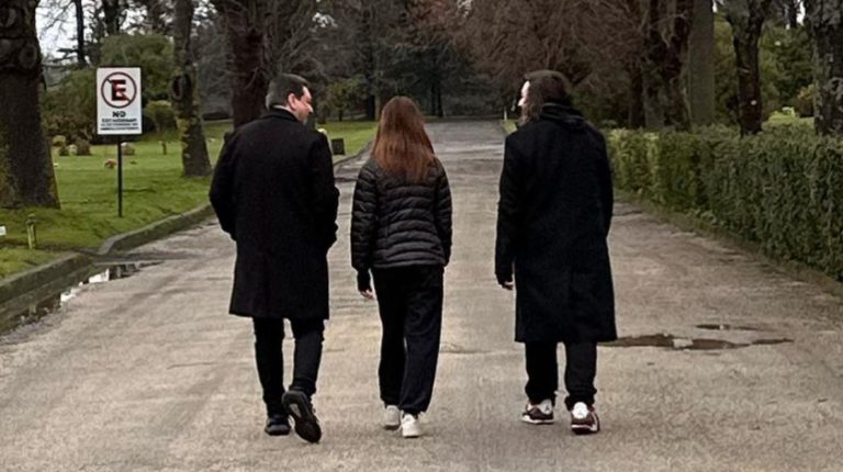 Julio César Rodríguez compartió postales del emotivo último adiós a su padre: 