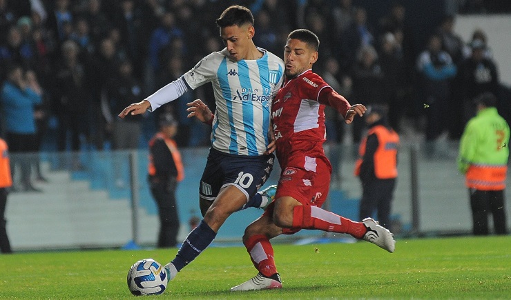 Ñublense fue goleado por Racing y se despidió de la Libertadores, pero consiguió cupo en la Sudamericana