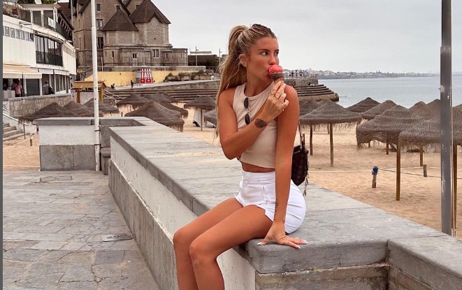 Coté López responde a seguidor que la acusó de pensar únicamente en la plata: 