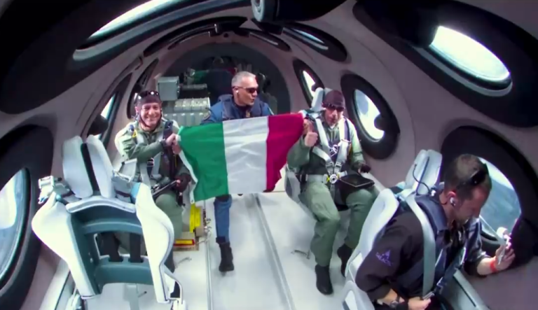 ¿Lo harías? Así fue el primer vuelo comercial al espacio, esto es lo que cuesta y así puedes comprarlo