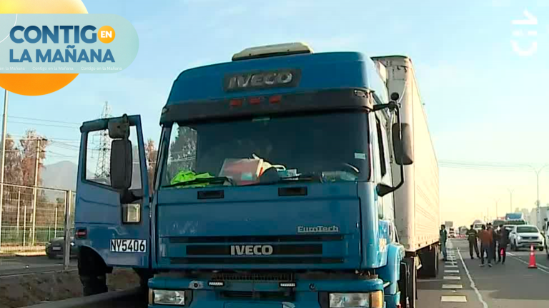 Dos delincuentes detenidos tras persecución por robo de camión: Un carabinero quedó lesionado