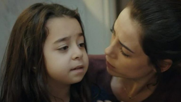 ¡Gran problema para Zeynep! Melek tuvo un grave accidente pero no puede ir al hospital
