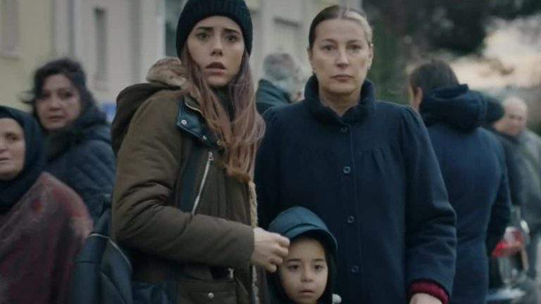 ¡Por secuestrar a Melek! La policía dio orden de detención para Zeynep