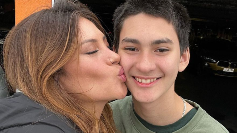 Karen Bejarano sorprendió con mensaje sobre crianza de su hijo: 