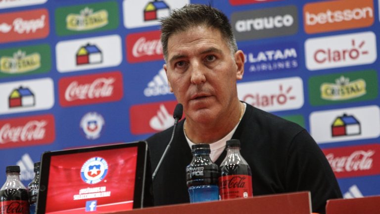 Berizzo convoca a dos nuevos jugadores del medio local para los amistosos de La Roja en junio