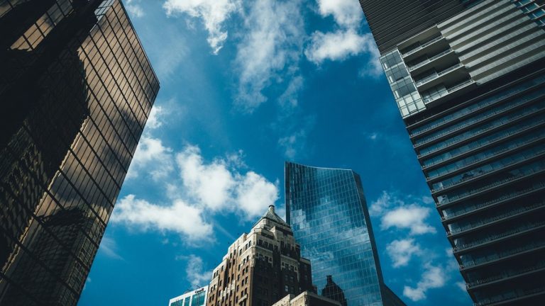 Por hasta $4 millones: Canadá ofrece trabajo a personas que dominen el español y sean expertos redes sociales