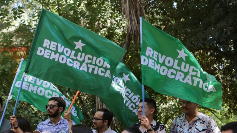 Revolución Democrática solicitó al Tribunal Supremo la expulsión de involucrados en polémicos convenios del Minvu