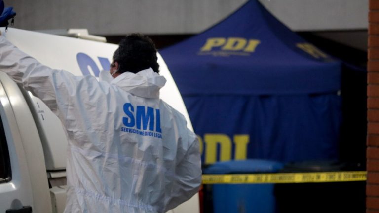 Doble homicidio en Alto Hospicio: Sujetos irrumpieron en aparcadero y mataron a dos personas a tiros