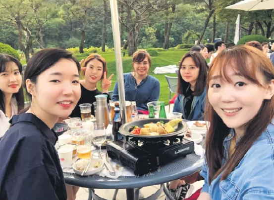 Chilena consiguió estudiar gratis en Corea del Sur: ¿Cómo postular a las becas con financiamiento completo?