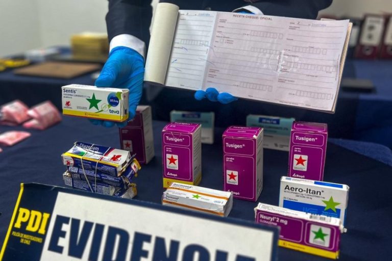 Incluían Sentis y Diazepam: Médica y su hijo en prisión preventiva por venta ilegal de psicotrópicos