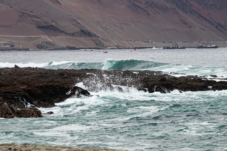 Armada emitió alerta de marejadas que afectará desde el Golfo de Penas hasta Arica