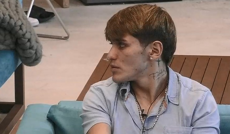 Hans reconoció que algunos de sus votos fueron porque se confundió de nombres: 