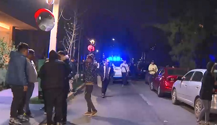 Delincuente murió baleado tras asalto en La Cisterna: Funcionaria PDI habría repelido a tiros el robo