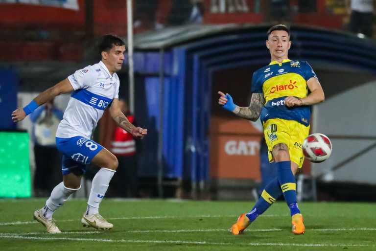 ¡No convencen! Universidad Católica se estancó en la tabla tras perder frente a Everton por la cuenta mínima