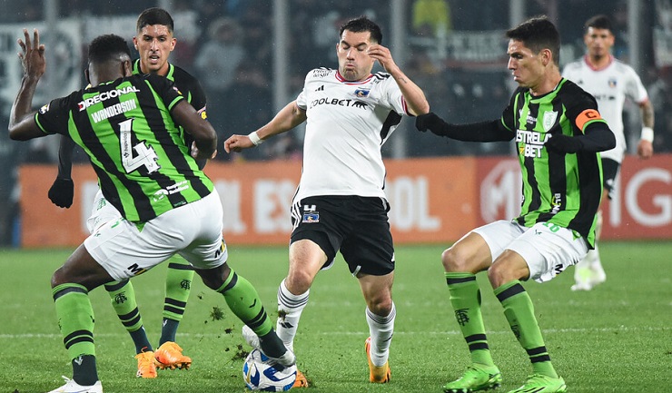 Triunfo con pequeña espina: Colo Colo derrotó al América Mineiro en el repechaje de la Sudamericana
