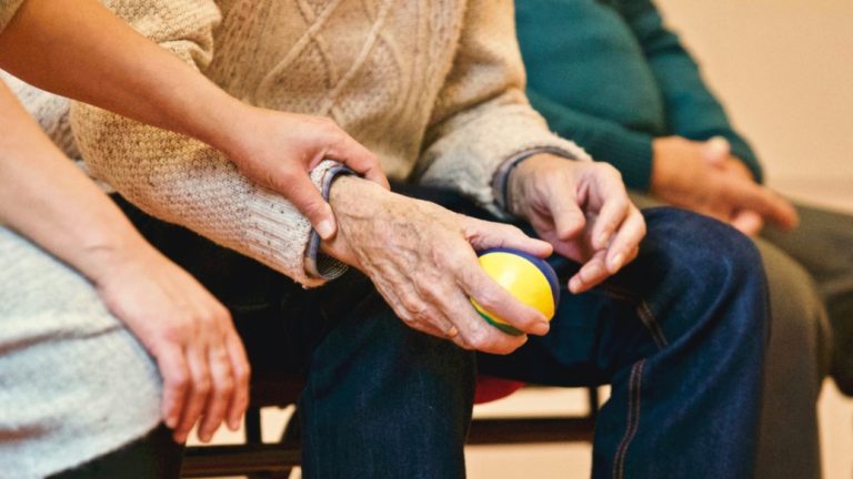 Síndrome de Guillain-Barré: ¿De qué se trata la enfermedad que obligó a Perú a declarar emergencia nacional?