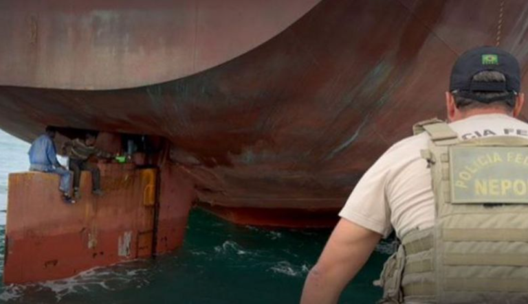 La peor cara de la migración: Cuatro hombres viajaron aferrados a timón de barco de Nigeria hasta Brasil