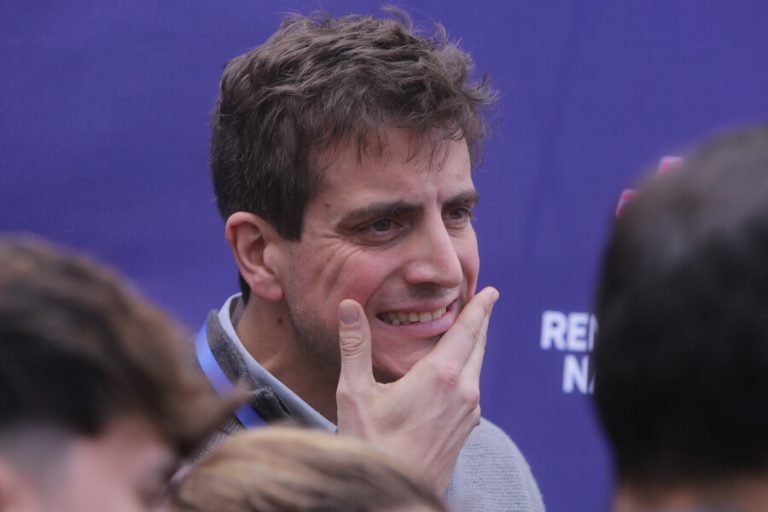 Diputados RN y UDI denuncian presuntos sobrepagos en Juaneb en la Fiscalía