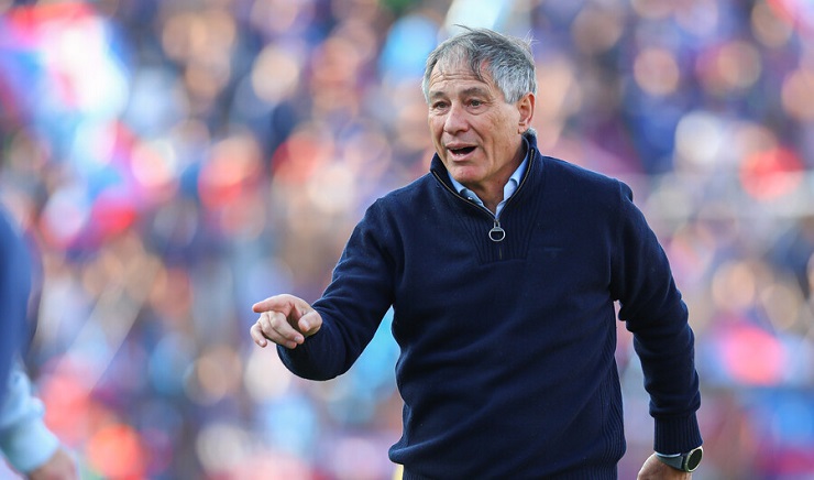 Incluye dolorosas derrotas: Los pobres números de Ariel Holan en su segundo ciclo en la UC