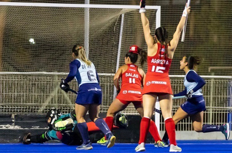 A buscar roce: Selecciones chilenas de hockey césped viajaron a Europa previo a los Juegos Panamericanos