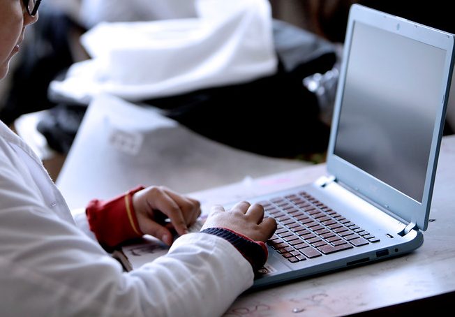 Becas TIC 2023: Consulta acá cómo saber si te corresponde recibir el computador gratuito