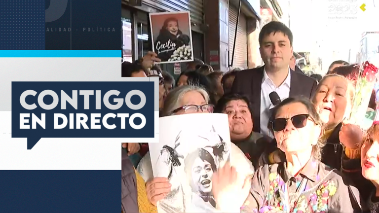 Fanáticas llegan al Teatro Caupolicán para despedir a Cecilia “La incomparable”