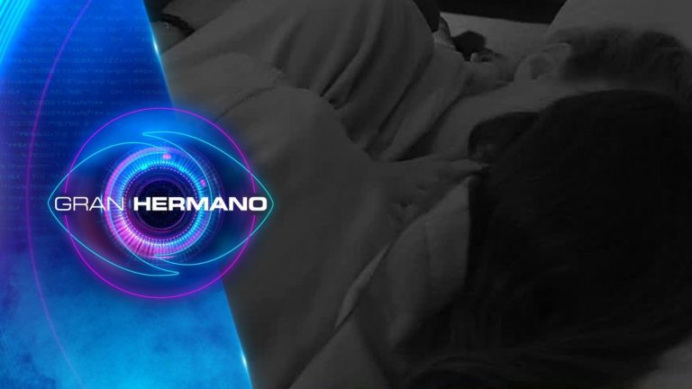 ¡Están juntas! Fran y Viviana sorprendieron con intenso beso durante la noche